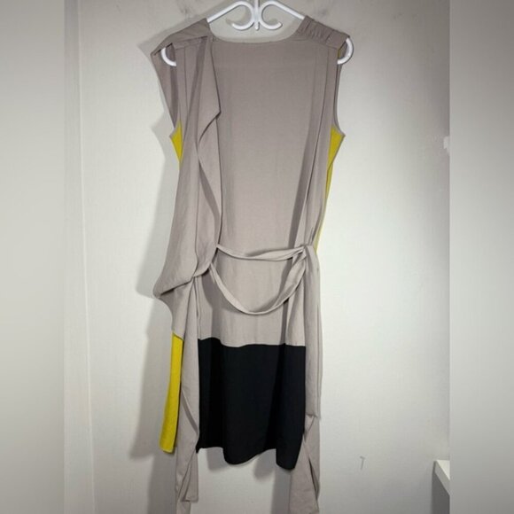 BCBGMaxAzria Runway Gray and Black Asymmetrical Tailored Dress - Picture 9 of 11